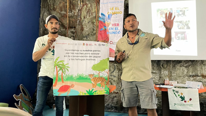 Víctor Rósales (right) is the founder of Aak Mahahual, a nonprofit dedicated to protecting Mahahual, Mexico’s sea turtle population. Photo provided by Víctor Rósales. Aak Mahahual sea turtles teaching