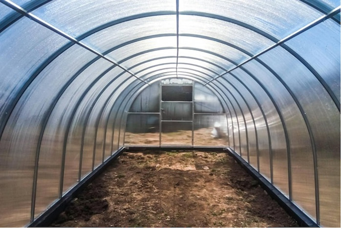 Double Poly Insulation with a Mini Polytunnel