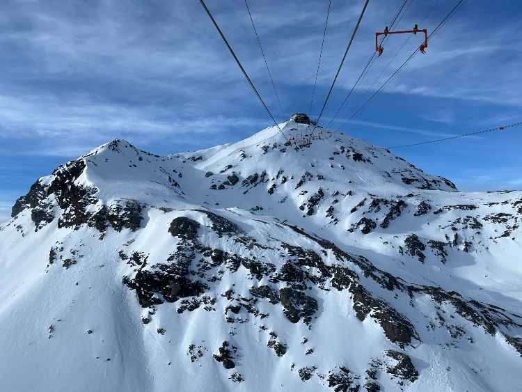 The cable cart to go up to Piz Gloria
