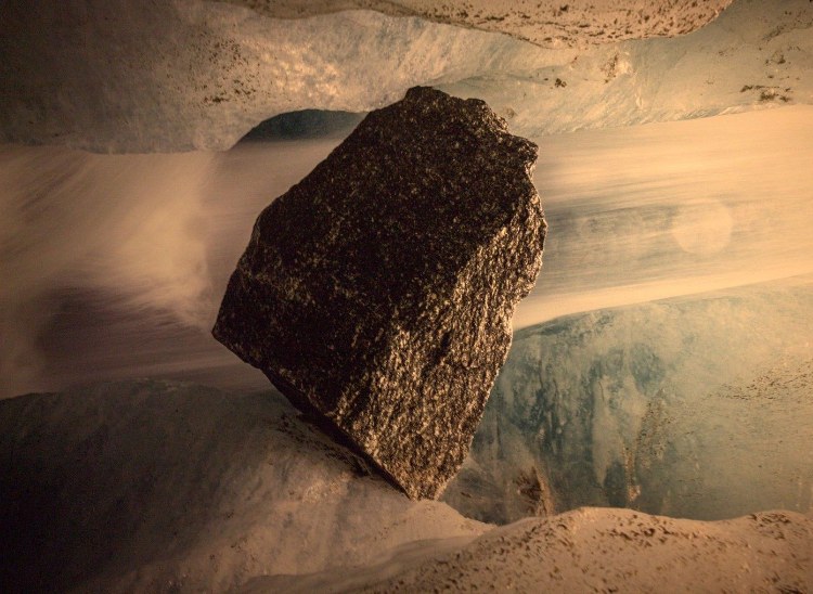 “Heart of Ice” photography exhibition © Maxime Mergalet – UNESCO